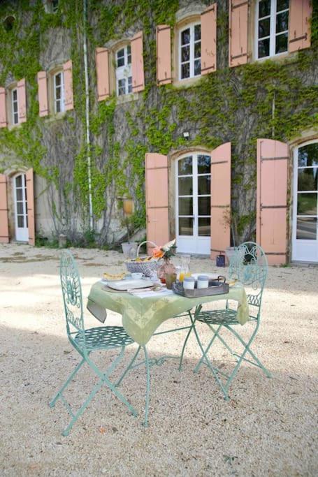 Chambres D'Hotes B&B - Chateau De Sienne Proche Avignon Orange Piscine Riviere Chusclan Eksteriør bilde